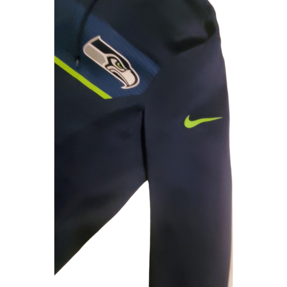 Seattle SEAHAWKS Therma-Fit Nike hooded sweatshirt NEW condition Men's Medium - Picture 4 of 8